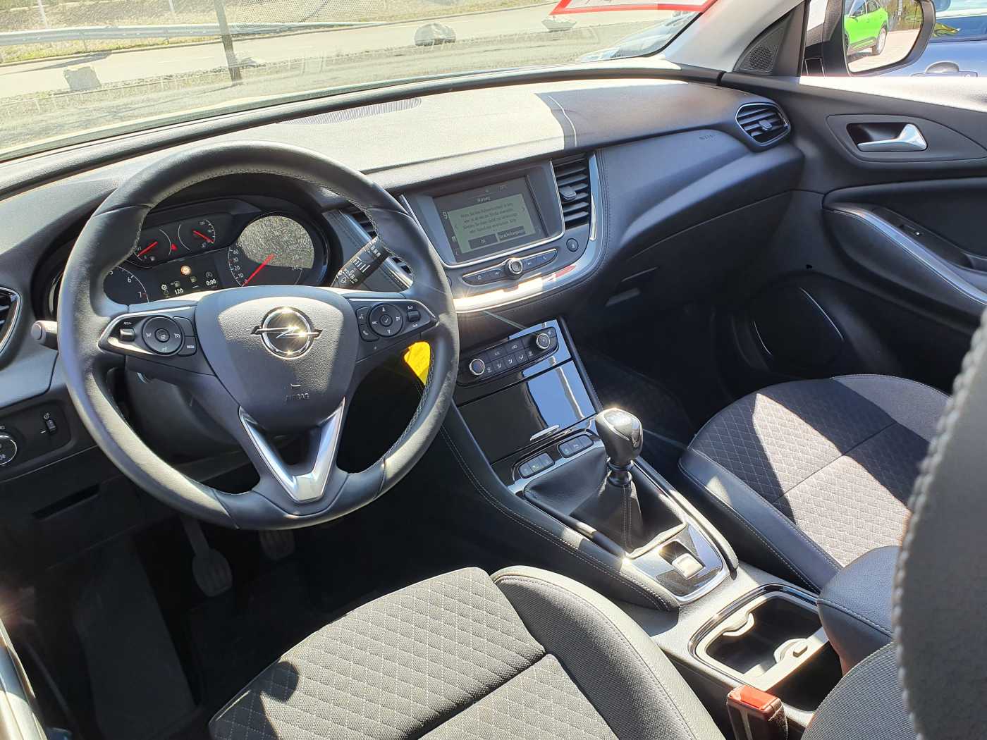 Opel Grandland X Business Innovation 131Ps Anhängerkupplung Rückfahrkamera AGR Sitze Sitzheizung Lenkradheizung