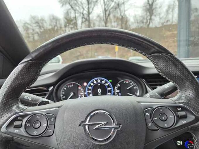 Opel Insignia GrandSport ALLRAD AUTOMATIK AHK LEDER AGR Elegance
