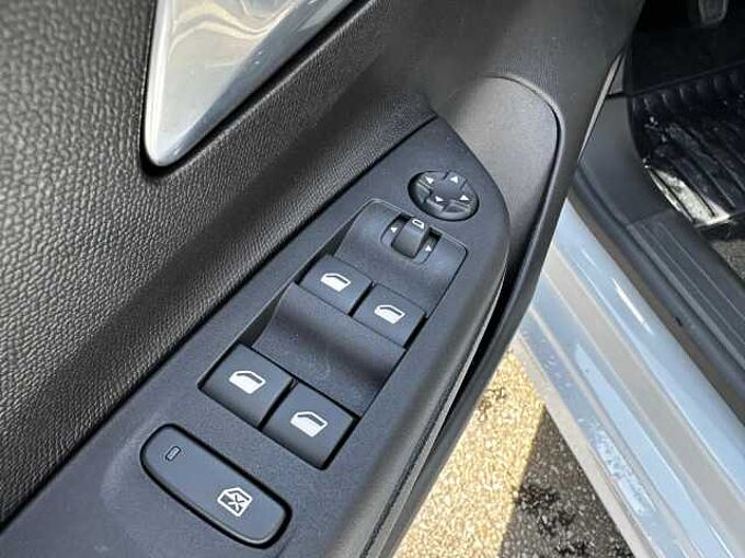 Opel Corsa-F 2025 101PS 6-MT Sitzheiz.Lenkr.Heiz. Touchscreen LED 