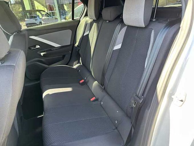 Opel Astra-L Limousine 131PS(B) Automatik 