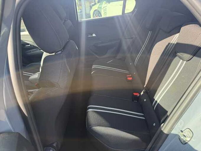 Opel Corsa-F Tageszulassung NEU GS Winterpaket Automatik MEHV Allwetter LED 2xPDC Kamera