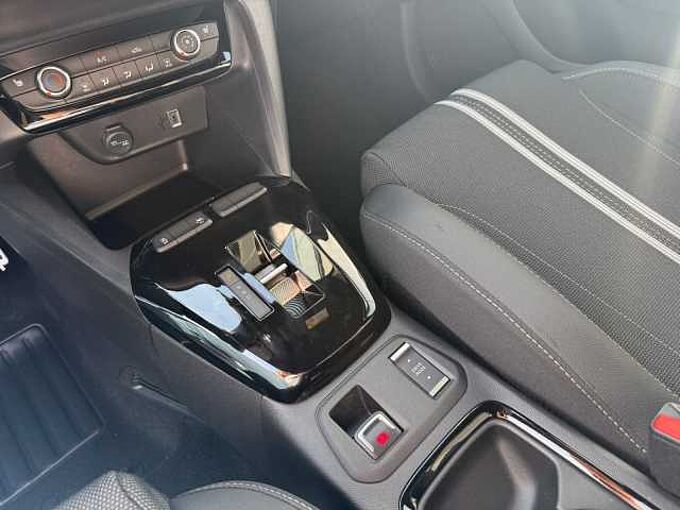 Opel Corsa-F Tageszulassung NEU GS Winterpaket Automatik MEHV Allwetter LED 2xPDC Kamera