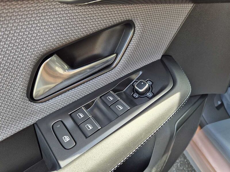 Opel Grandland 2025 145PS GS-Ausstattung Anhängerkupplung Allwetter etc.