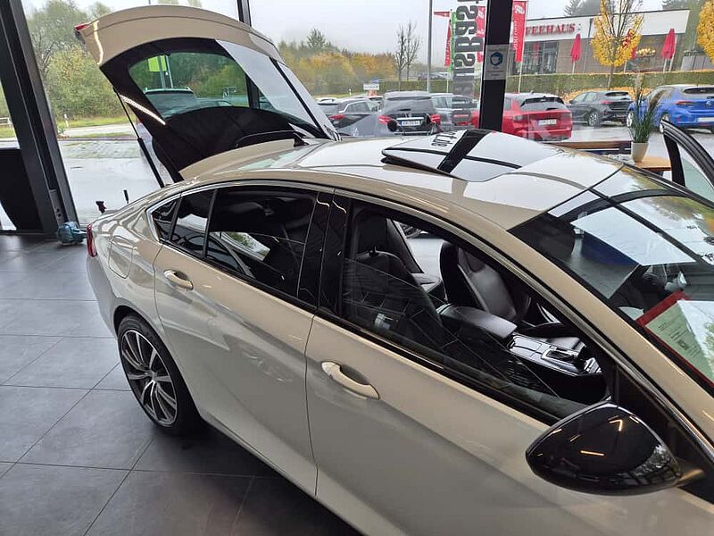 Opel Insignia GrandSport ALLRAD AUTOMATIK AHK LEDER AGR Elegance