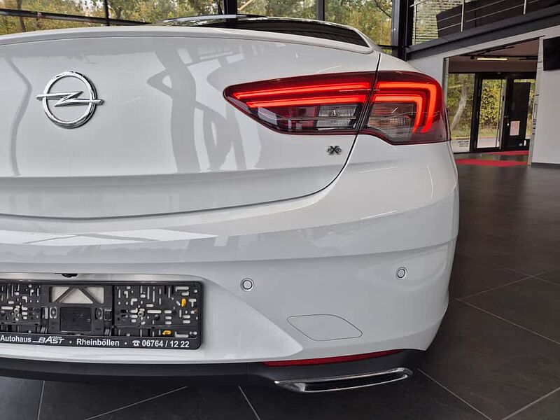 Opel Insignia GrandSport ALLRAD AUTOMATIK AHK LEDER AGR Elegance