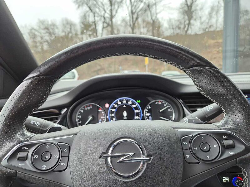 Opel Insignia GrandSport ALLRAD AUTOMATIK AHK LEDER AGR Elegance