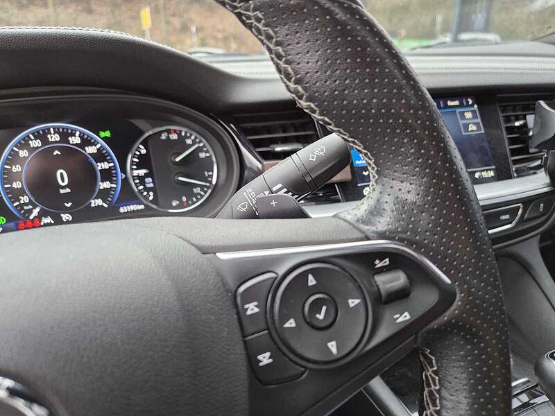 Opel Insignia GrandSport ALLRAD AUTOMATIK AHK LEDER AGR Elegance