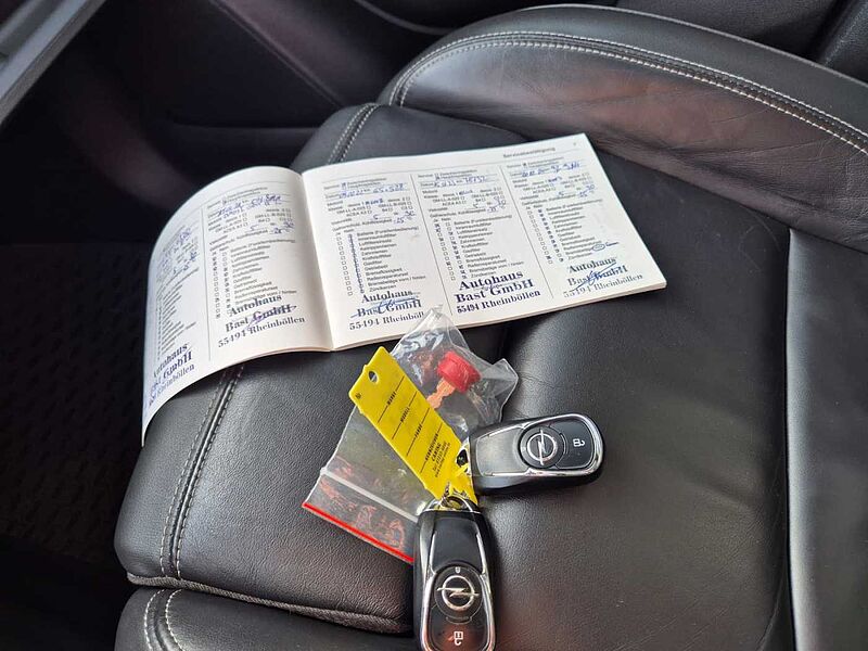 Opel Mokka-X Innovation TOP Ausstattung Leder Schiebedach Anhängerkupplung Kamera AGR LED etc.