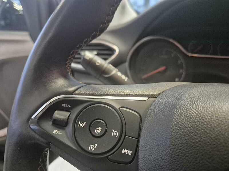 Opel Crossland X Innovation Anh&auml;ngerkupplung Sitzheizung Lenkradheizung NAVI R&uuml;ckfahrkamera