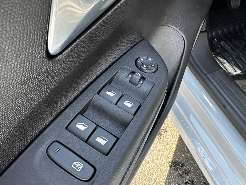 Opel Corsa-F 2025 101PS 6-MT Sitzheiz. Lenkr. Heiz. Touchscreen LED