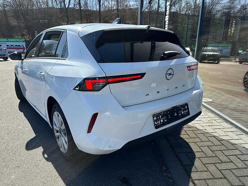 Opel Astra-L Limousine 131PS(B) Automatik