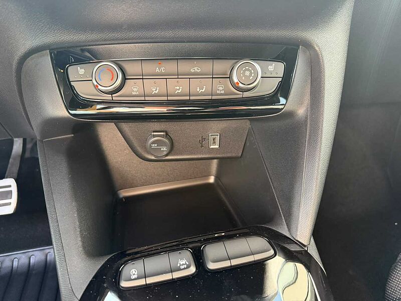 Opel Corsa-F Tageszulassung NEU GS Winterpaket Automatik MEHV Allwetter LED 2xPDC Kamera