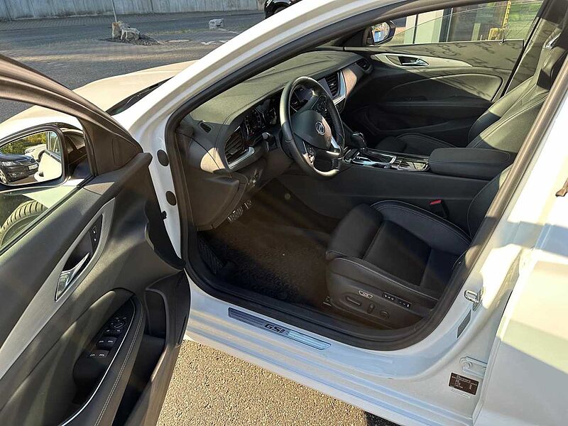 Opel Insignia GSi 2.0Turbo 230PS Automatik Allrad LED-Matrix VollLeder Brembo Memory (. ..)