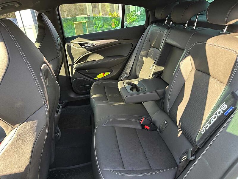 Opel Insignia GSi 2.0Turbo 230PS Automatik Allrad LED-Matrix VollLeder Brembo Memory (. ..)